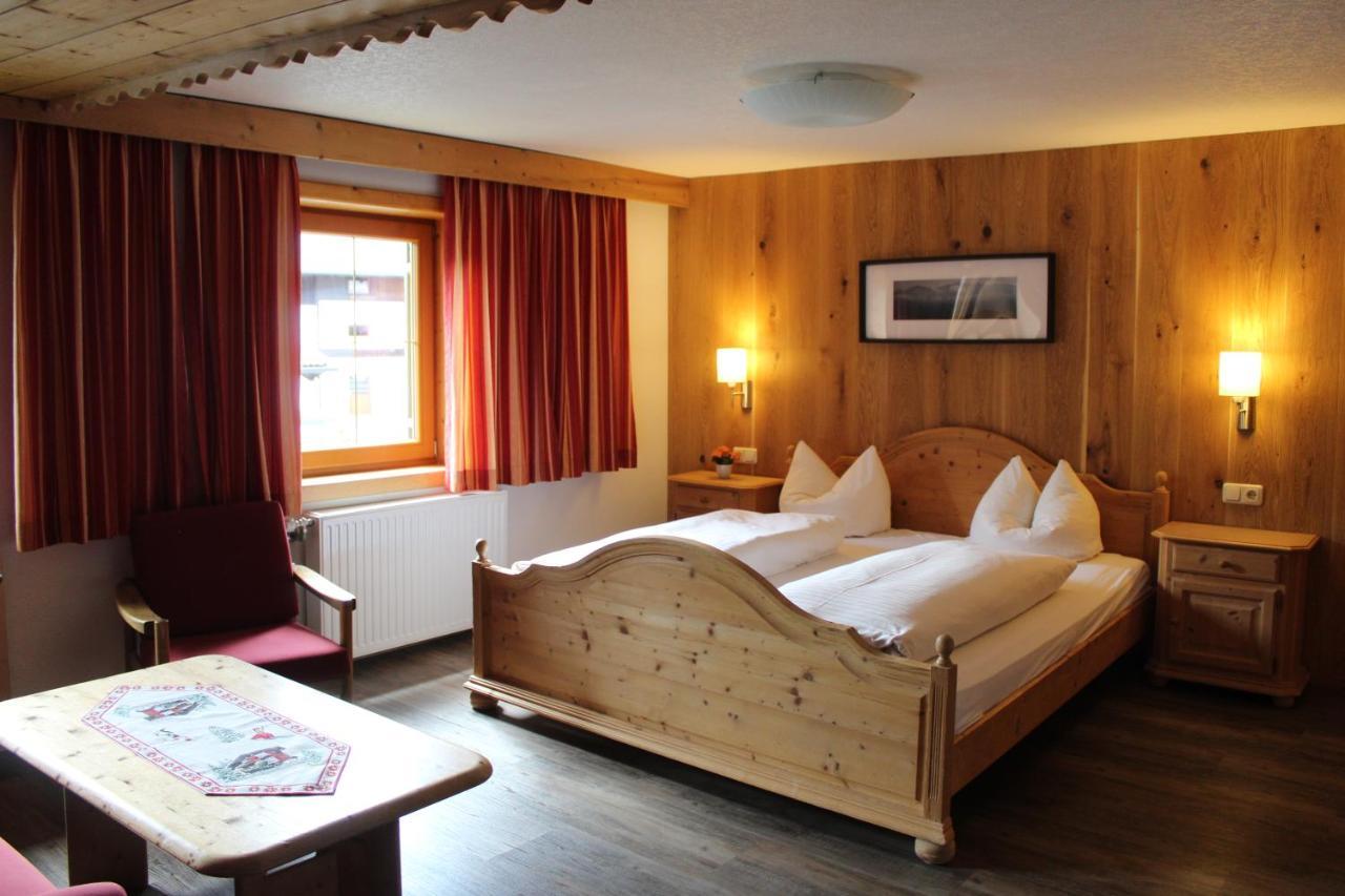 Hotel Berghof Berwang Exterior foto